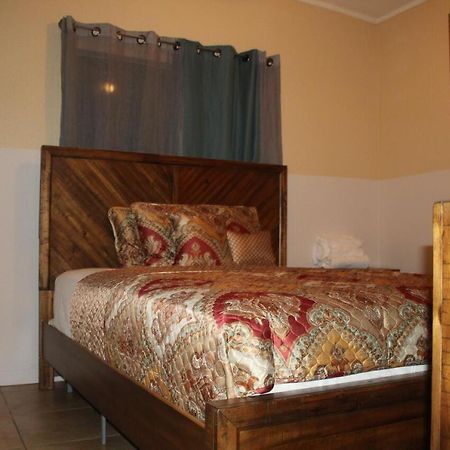 Oyo Family Ranch At Melbourne Fl Hotel Bagian luar foto