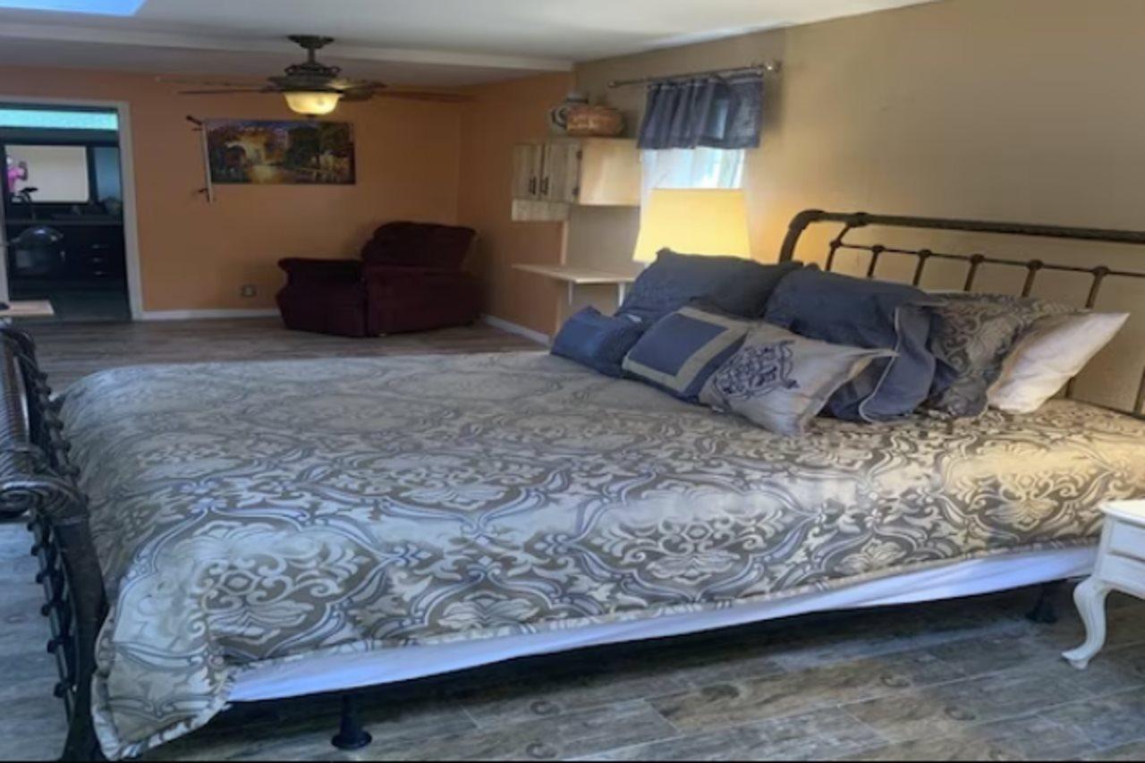 Oyo Family Ranch At Melbourne Fl Hotel Bagian luar foto